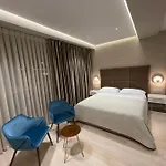 Oresti Center Szálloda 3*