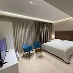 Oresti Center Szálloda Tirana