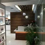 Oresti Center Szálloda 3*