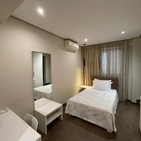 Oresti Center Hotel