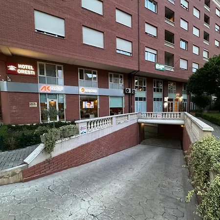 Oresti Center Szálloda Tirana