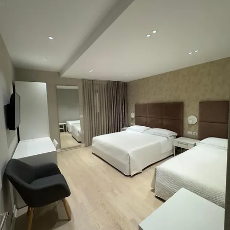 Oresti Center Hotel
