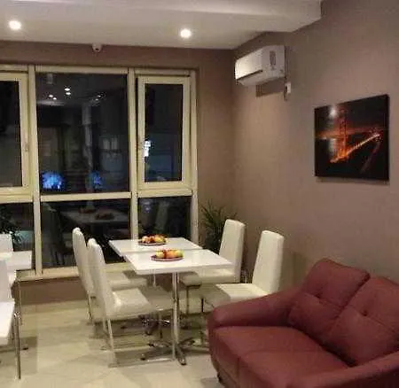 Oresti Center Hotel