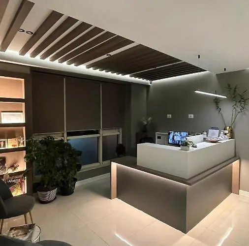 أوريستي سينتر تيرانا