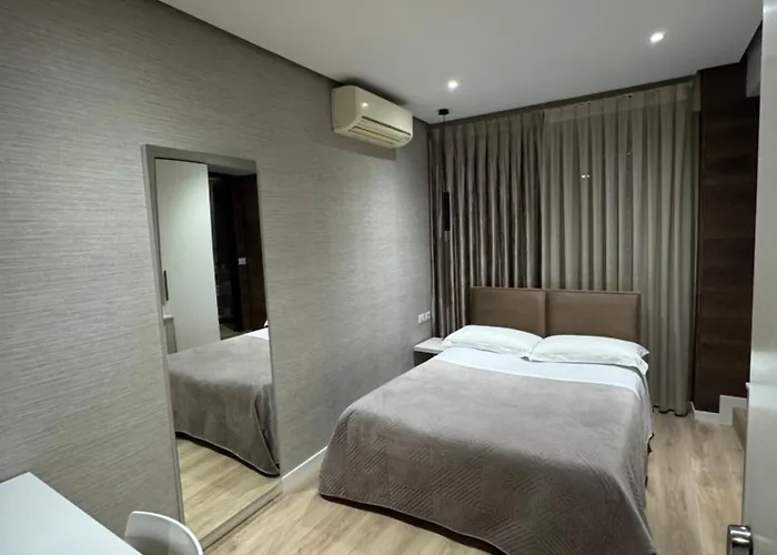 أوريستي سينتر تيرانا