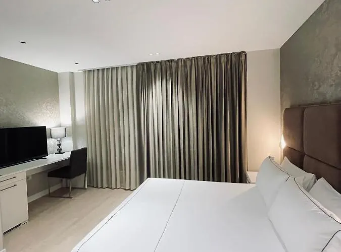 Oresti Center 3* 티라나