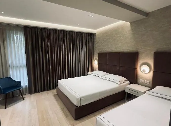 호텔 Oresti Center 3*