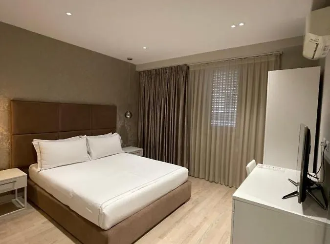 Oresti Center 호텔 3*